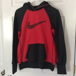 Women’s Nike Therma-Fit Sweatshirt